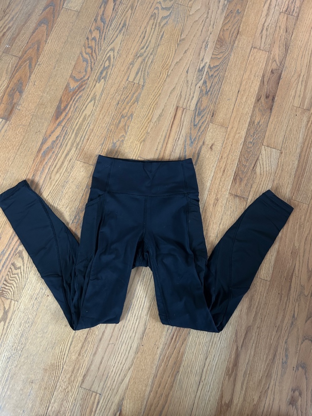 Lululemon Black Active Leggings - High-Rise Performance with Pockets